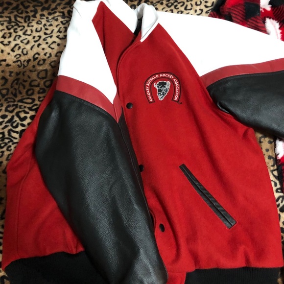 Men’s Buff’s Bomber Jacket - Picture 2 of 5